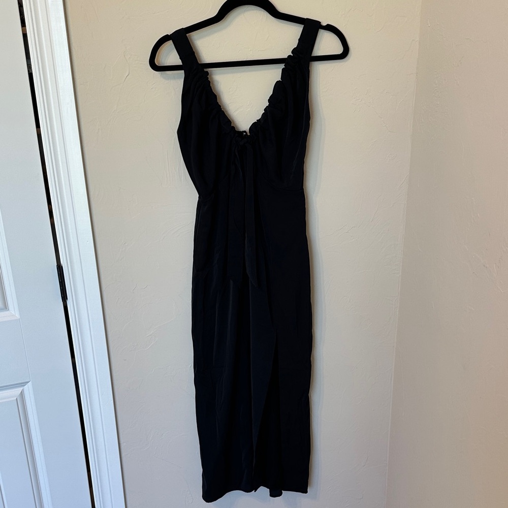 Abercrombie & Fitch black midi dress